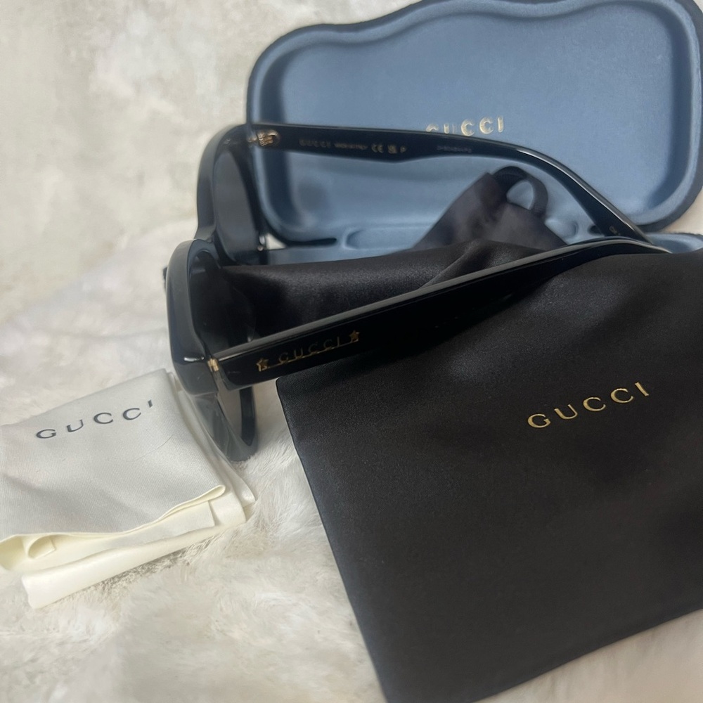 Gucci Oversized Black Square Sunglasses – GG Logo with Case & Cloth